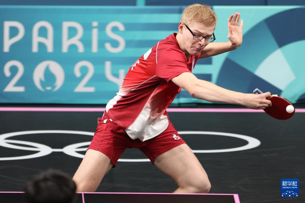 在接受采访 在接受采访